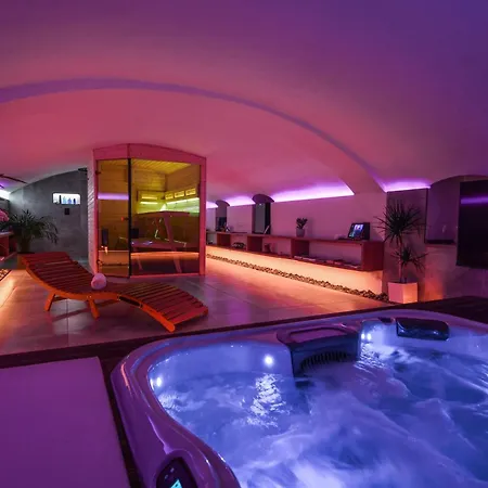 Upper - Private Wellness Apartamento Brno